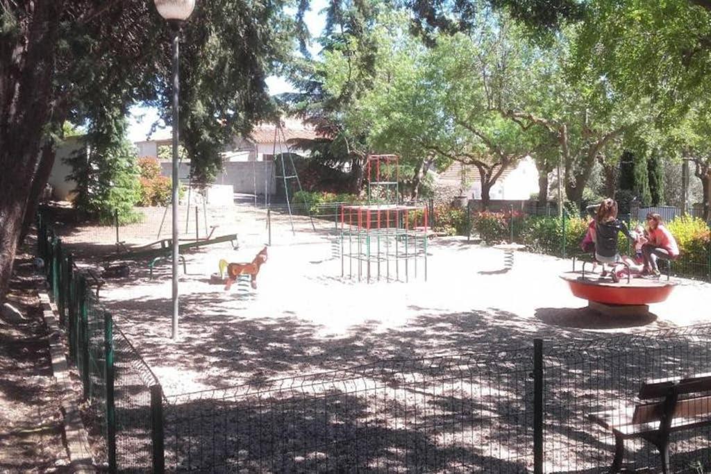 Joli Loft Dans Village Pittoresque Péret المظهر الخارجي الصورة